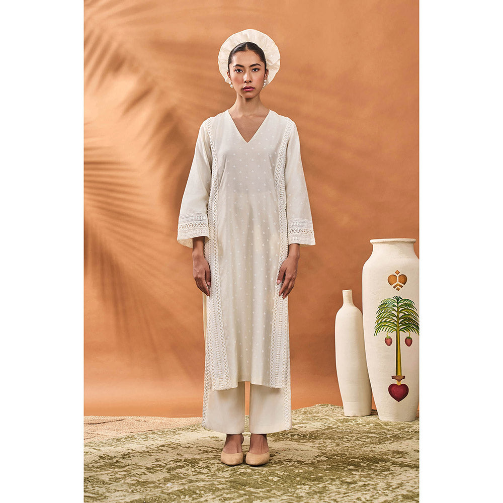 Masaba Ivory Kurta with Pant and Dupatta (Set of 3)