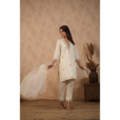Masoomm Off White Embroidered Kurta with Pant and Dupatta (Set of 3)
