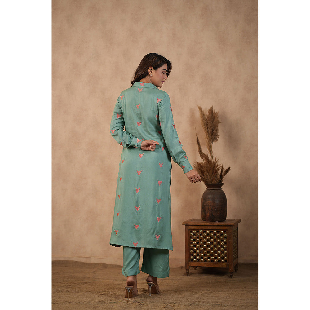 Masoomm Green Embroidered Kurta and Pant (Set of 2)