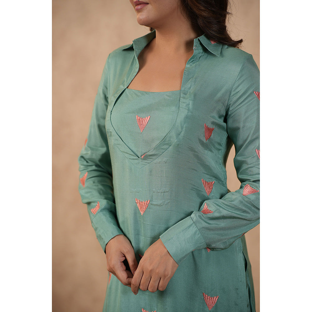 Masoomm Green Embroidered Kurta and Pant (Set of 2)