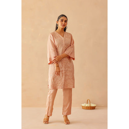 Masoomm Dusty Pink Lily Embroidered Kurta and Pant (Set of 2)