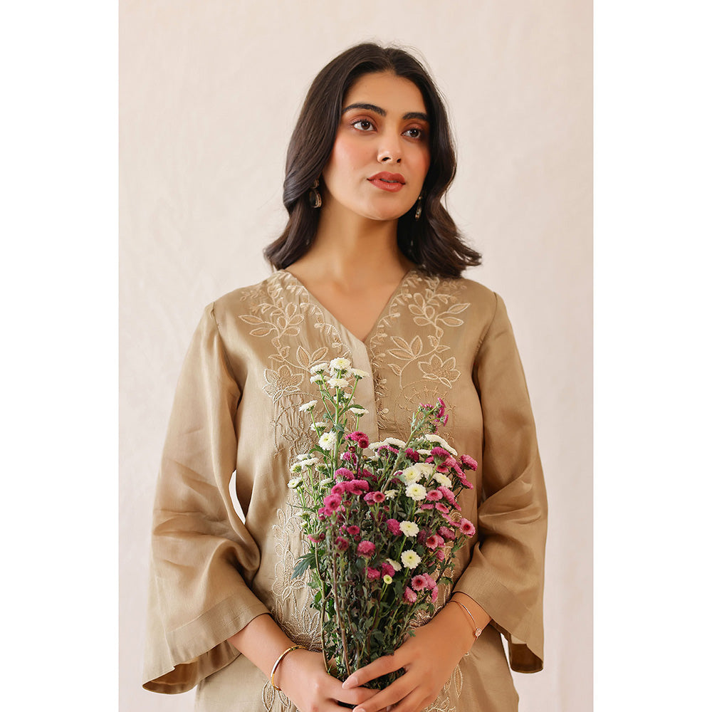 Masoomm Sage Green Lily Embroidered Kurta and Pant (Set of 2)