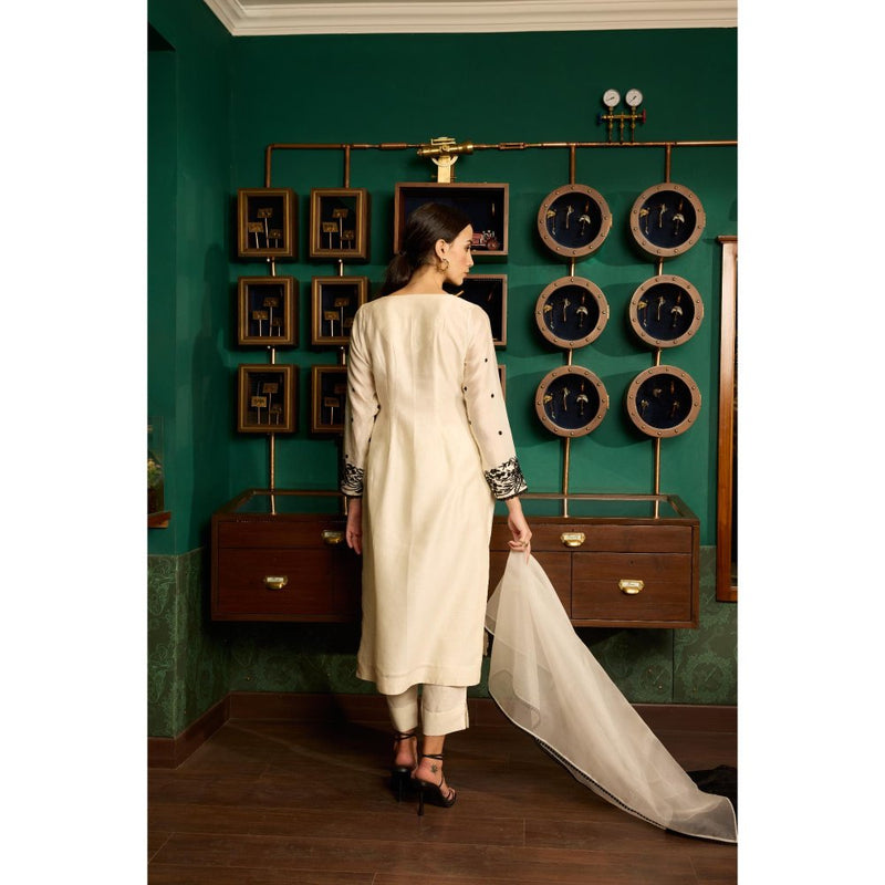 MEESA Beige Embroidered Chanderi Silk Kurta with Pant and Organza Dupatta (Set of 3)