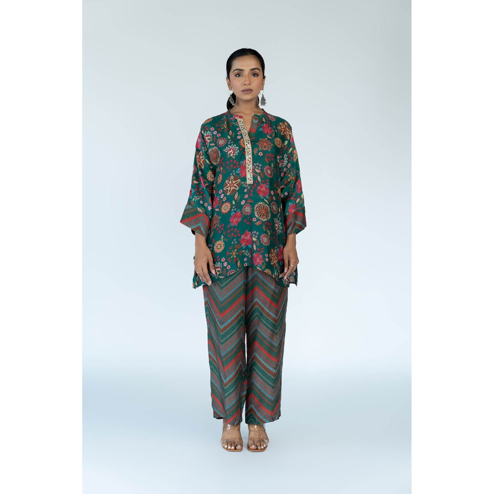 Meghna Panchmatia Green Royal Floral Print Co-Ord (Set of 2)