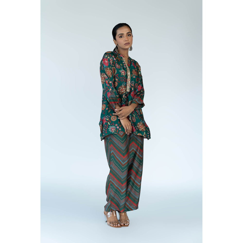 Meghna Panchmatia Green Royal Floral Print Co-Ord (Set of 2)