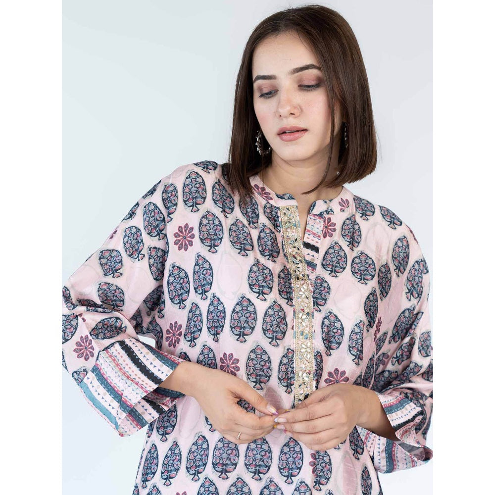 Meghna Panchmatia Pink Mughal Boota Co-Ord (Set of 2)