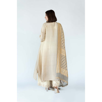Meghna Panchmatia Ivory Ombre Kurta with Bandhej Dupatta (Set of 2)