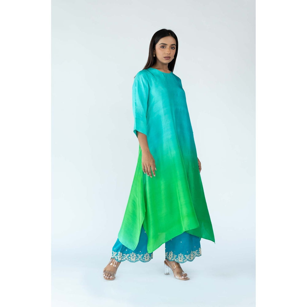 Meghna Panchmatia Green Peacock Ombre Kurta with Bandhej Dupatta (Set of 2)