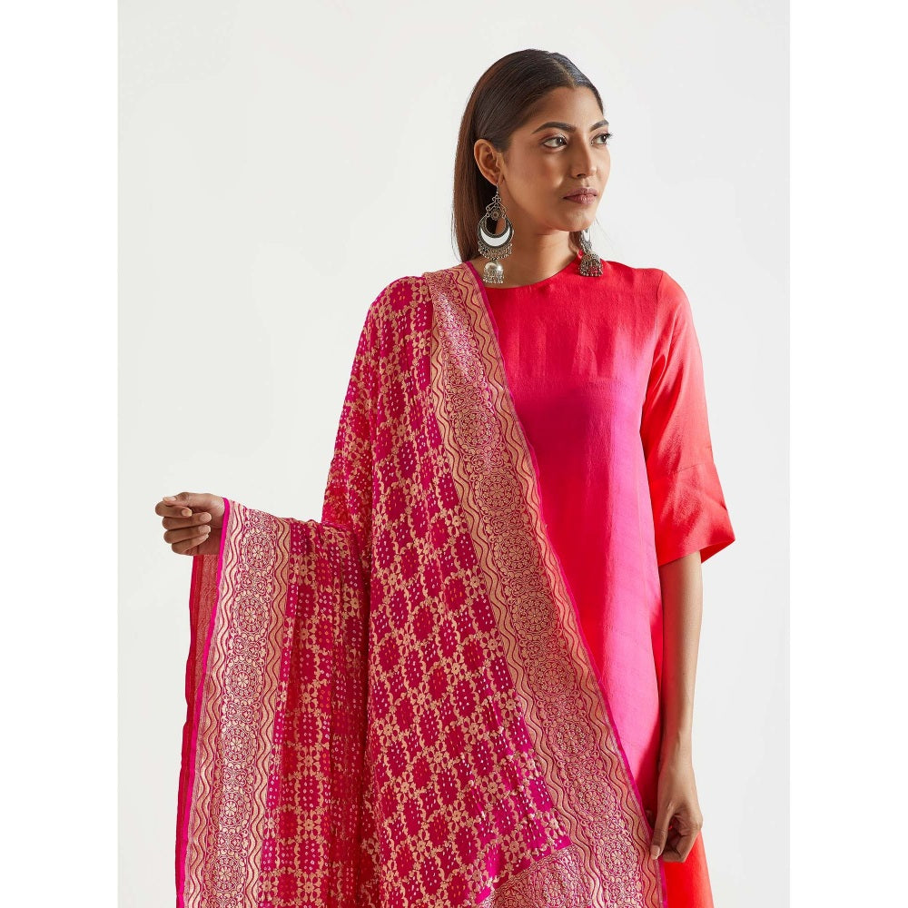 Meghna Panchmatia Red Ombre Kurta with Bandhej Dupatta (Set of 2)