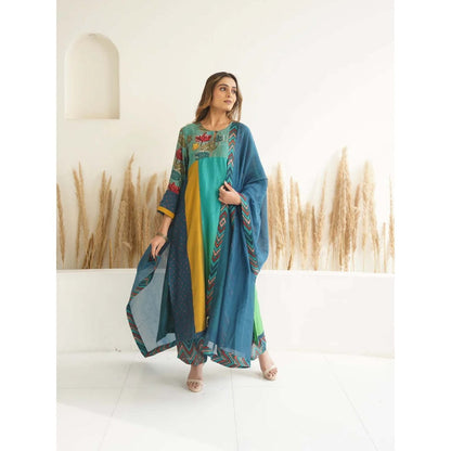 Meghna Panchmatia Green Kurta Set with Dupatta and Pant (Set of 3)