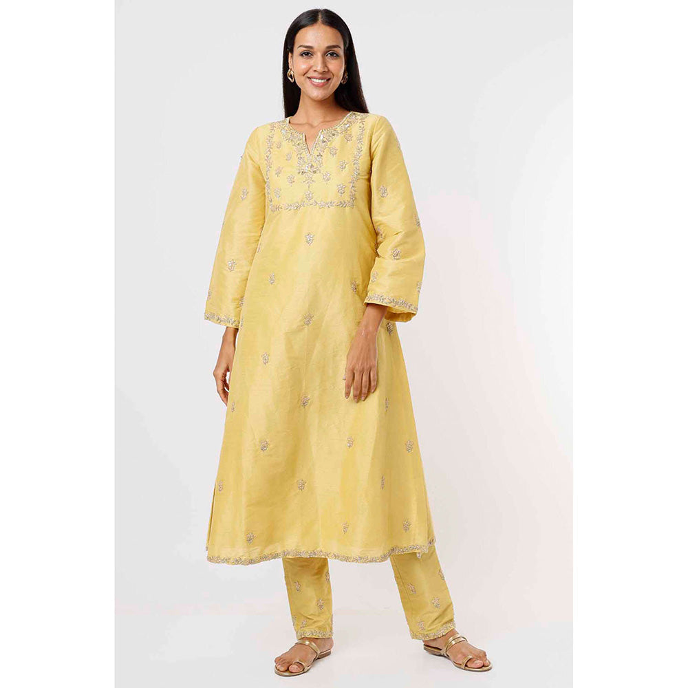 MEHAK MURPANA Daffodil Yellow Kurta and Pant (Set of 2)