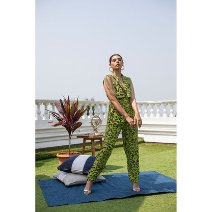MEHAK MURPANA Green Sleeveless Jacket with Pants (Set of 2)