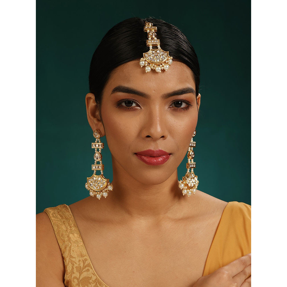 MINAKI Gold Jewellery Maang Tikka and Earrings