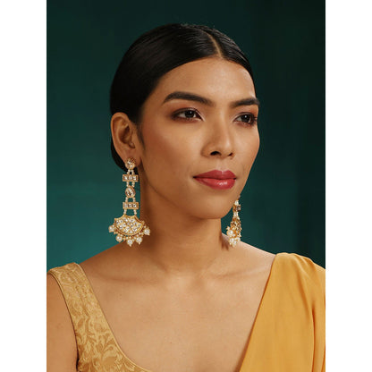 MINAKI Gold Jewellery Maang Tikka and Earrings