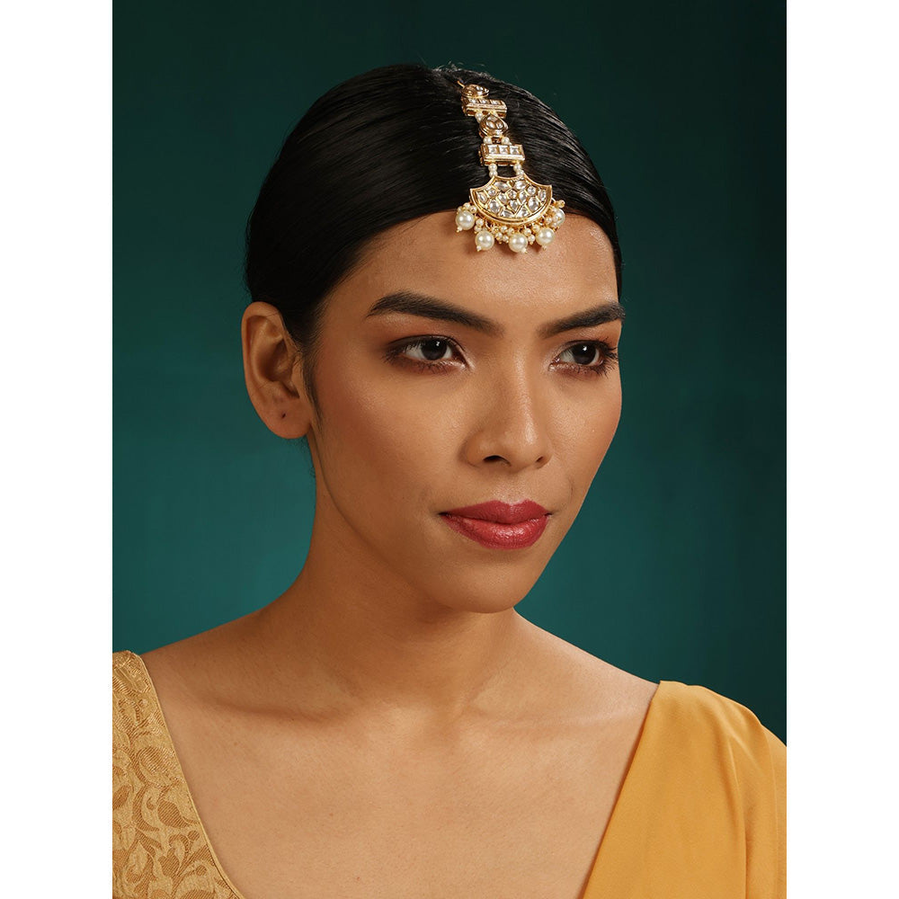 MINAKI Gold Jewellery Maang Tikka and Earrings