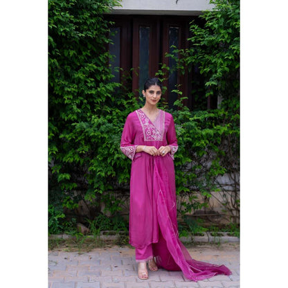 MINSH Cerise Purple Kurta With Pant And Dupatta (Set of 3)