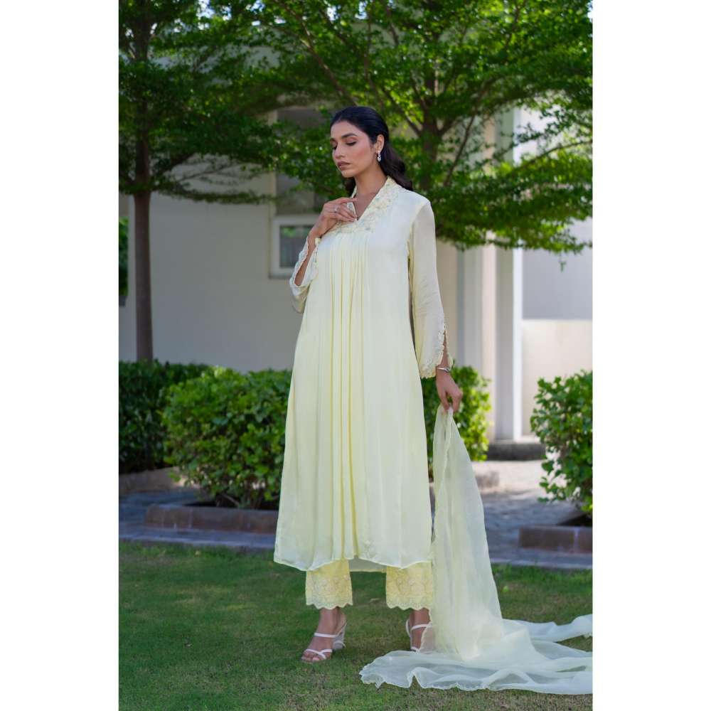 MINSH Primrose Yellow Kurta With Pant And Dupatta (Set of 3)