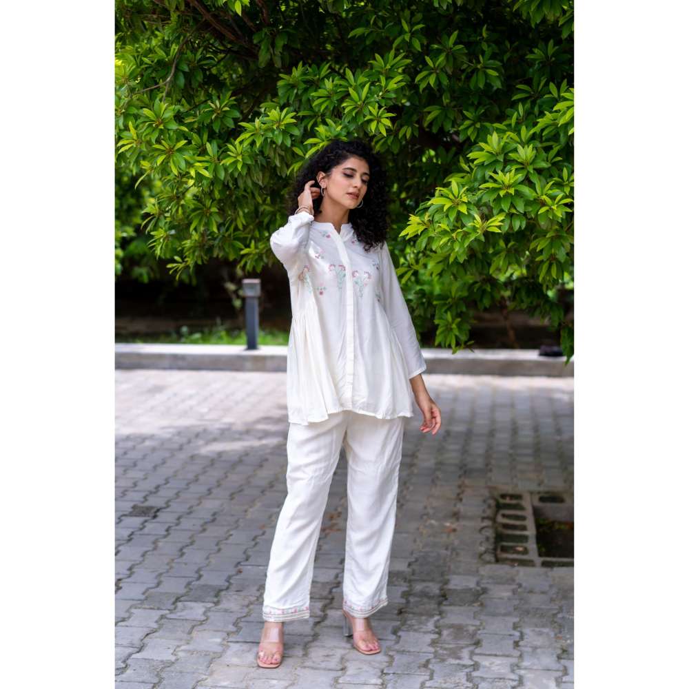 MINSH Tulip White Co-Ord (Set of 2)