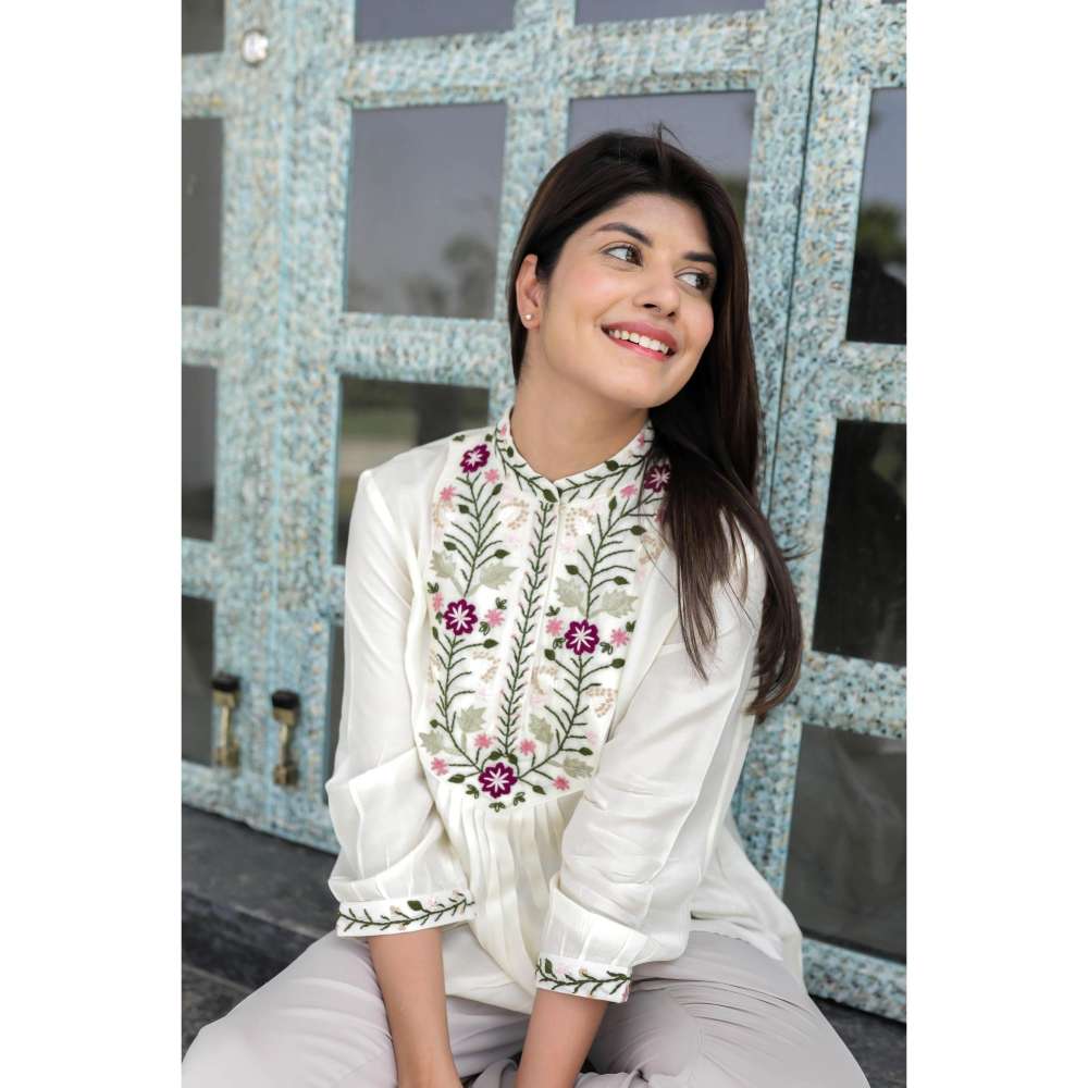 MINSH White Blossom Embroidered Top
