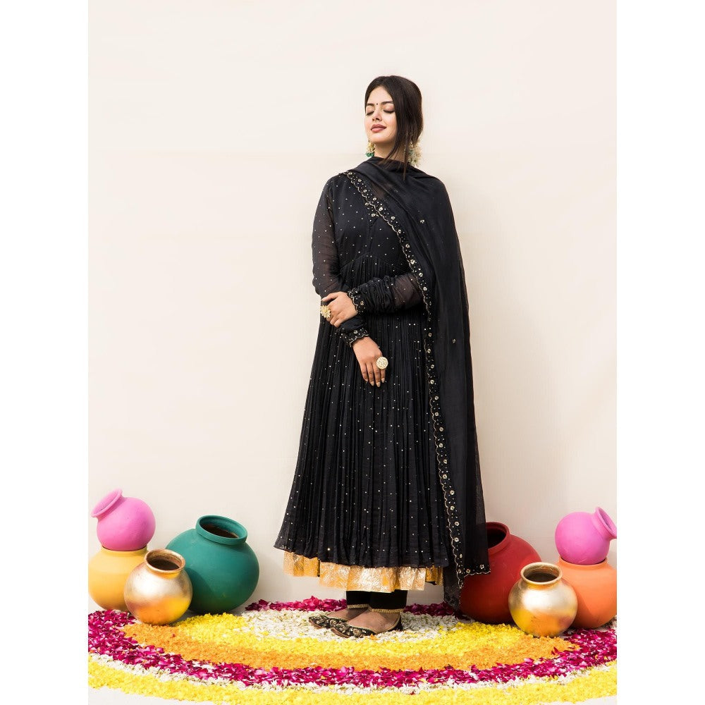 MITHI SUPARI Black Nargis Anarkali Kurta with Pant and Dupatta (Set of 3)