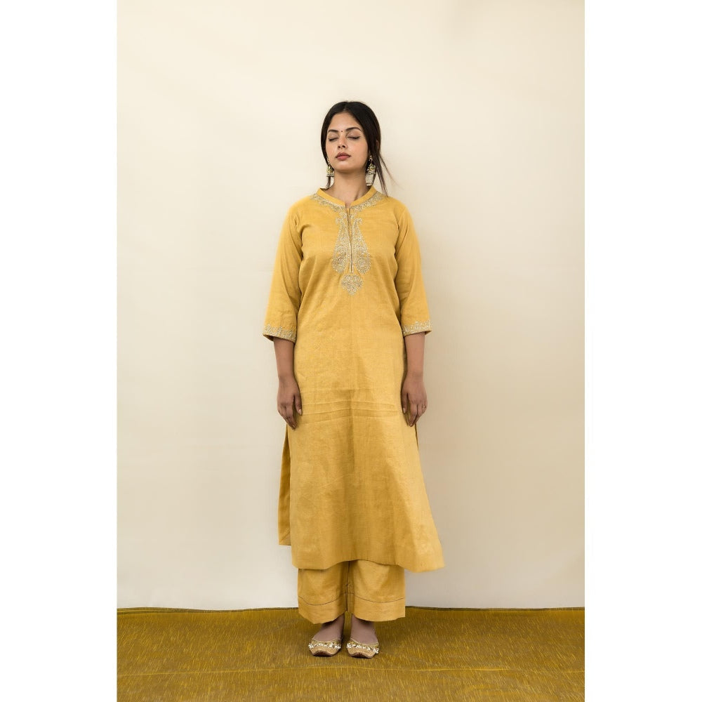 MITHI SUPARI Beige India Embroidered Kurta with Pant and Dupatta (Set of 3)