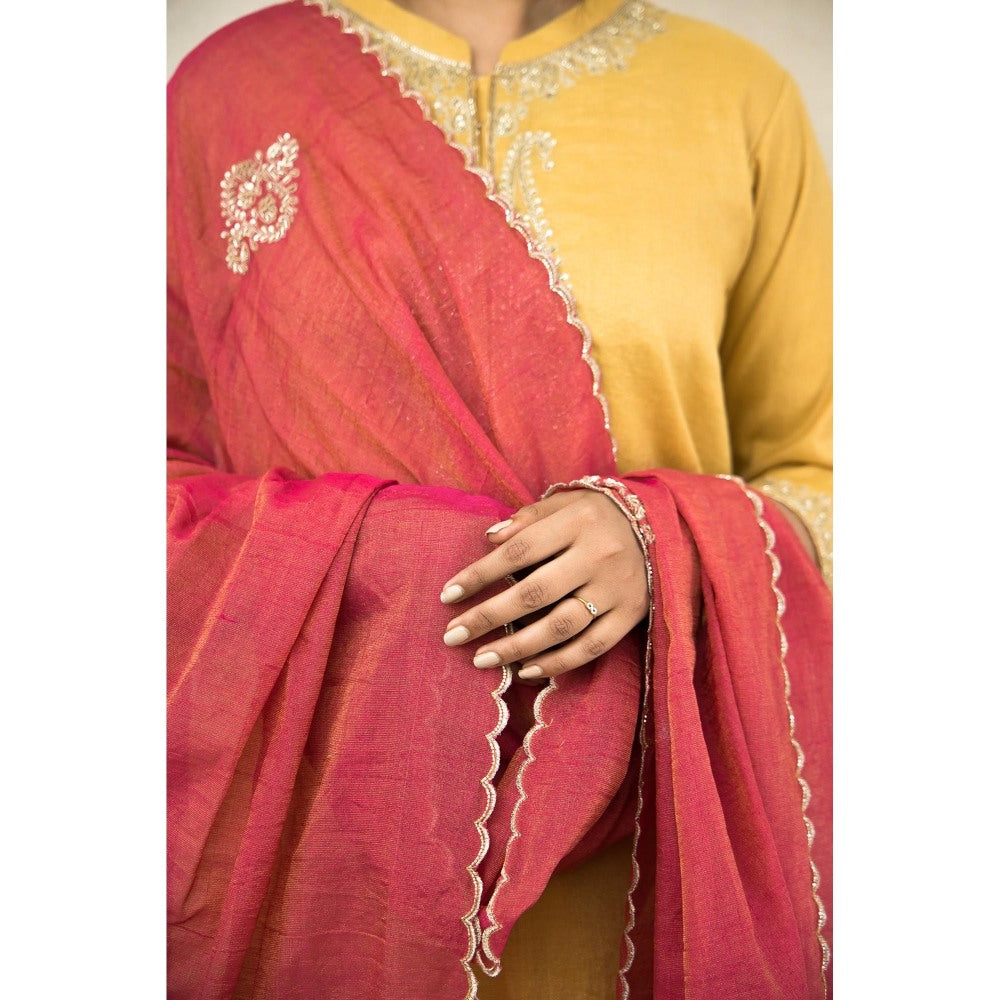 MITHI SUPARI Beige India Embroidered Kurta with Pant and Dupatta (Set of 3)