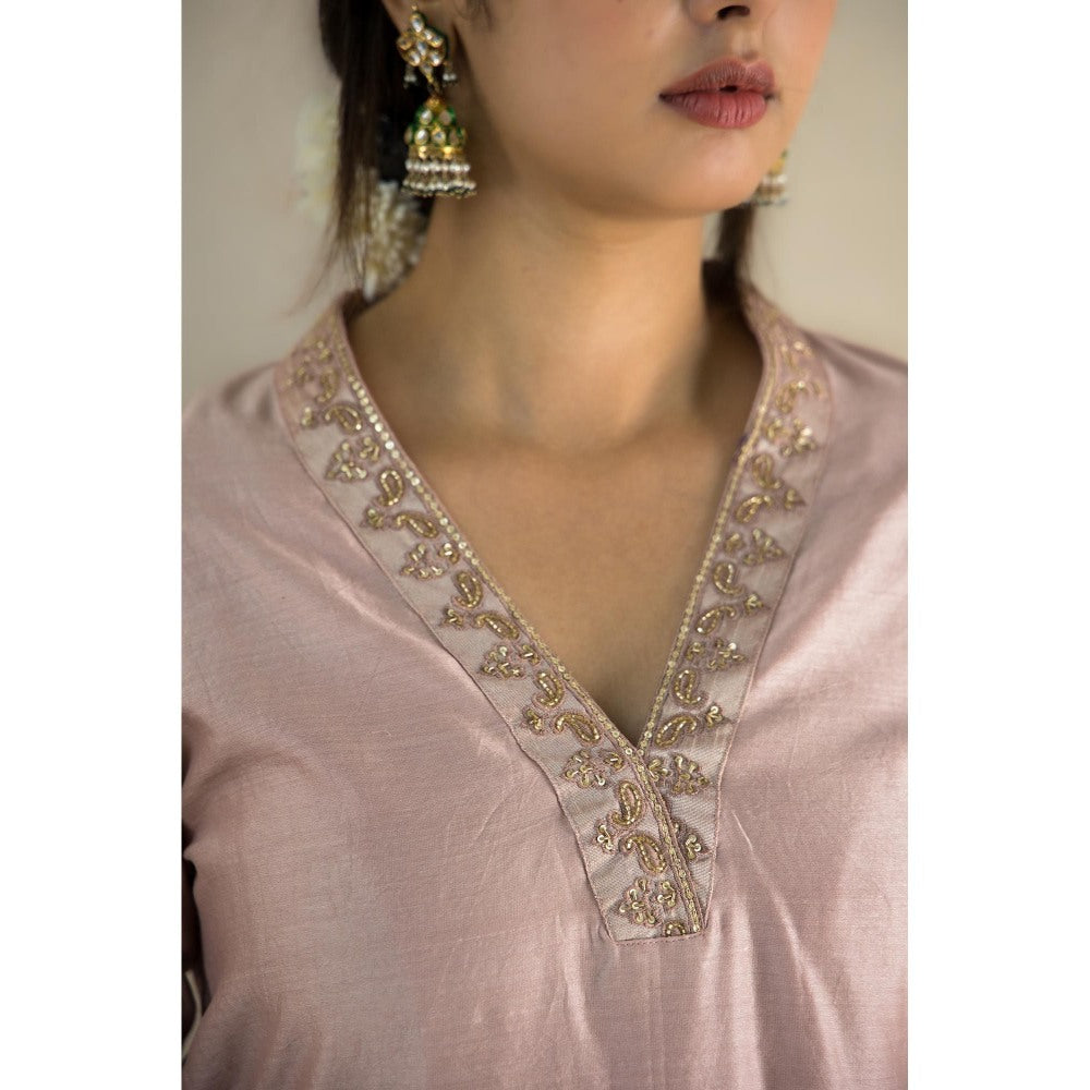 MITHI SUPARI Mauve Afimi Kurta with Pant and Dupatta (Set of 3)