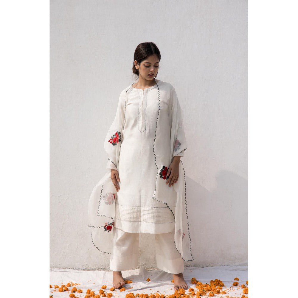 MITHI SUPARI Ivory Maya Kurta with Pant and Embroidered Dupatta (Set of 3)