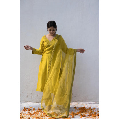 MITHI SUPARI Lime Green Dhani Kurta and Pant with Dupatta (Set of 3)