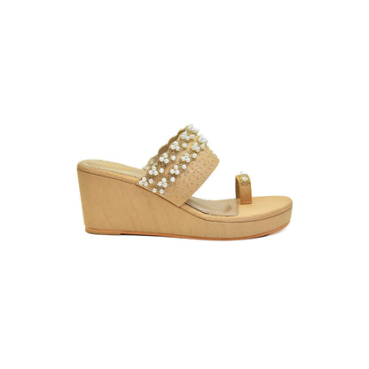 Modanta Beige Scallop Wedges