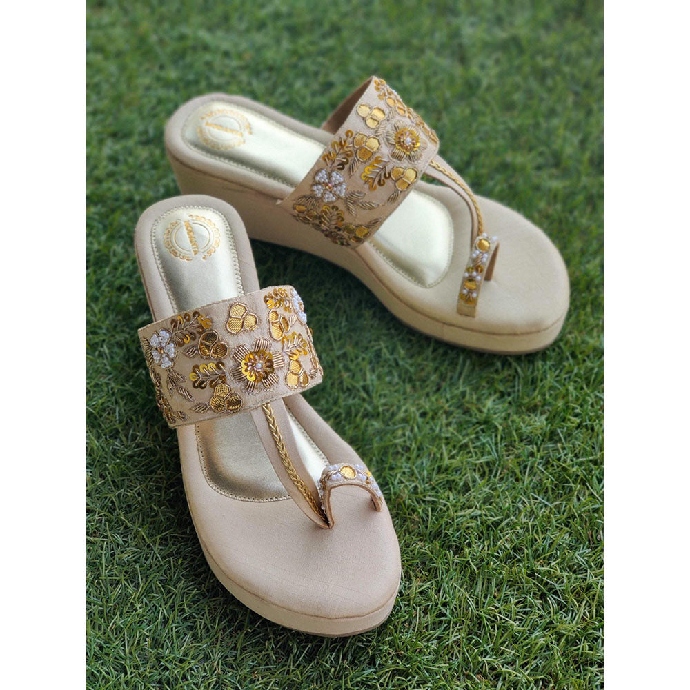 Modanta Cream Gota Wedges