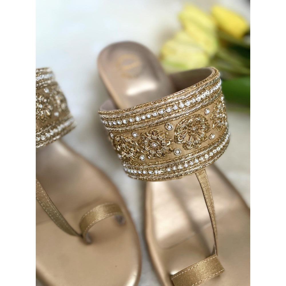 Modanta Gold Zardozi Kolhapuris