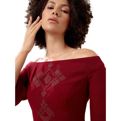 MODO CALDO Maroon Sharp Cusp Dress