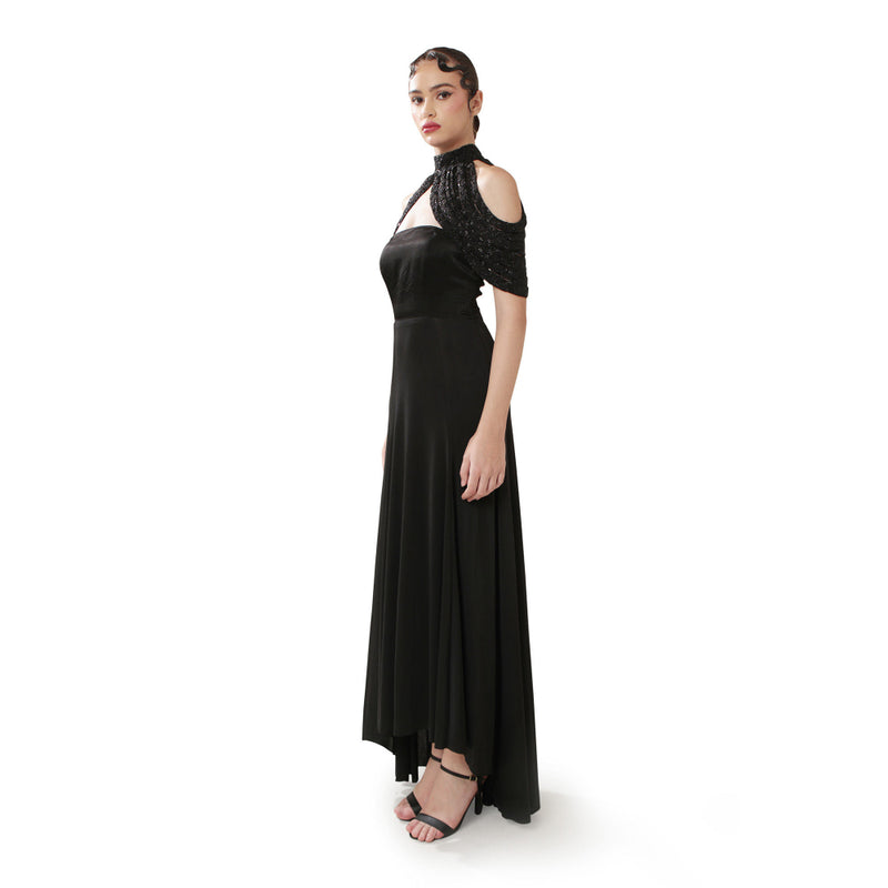 MODO CALDO Black Nocturne Dress with Cape