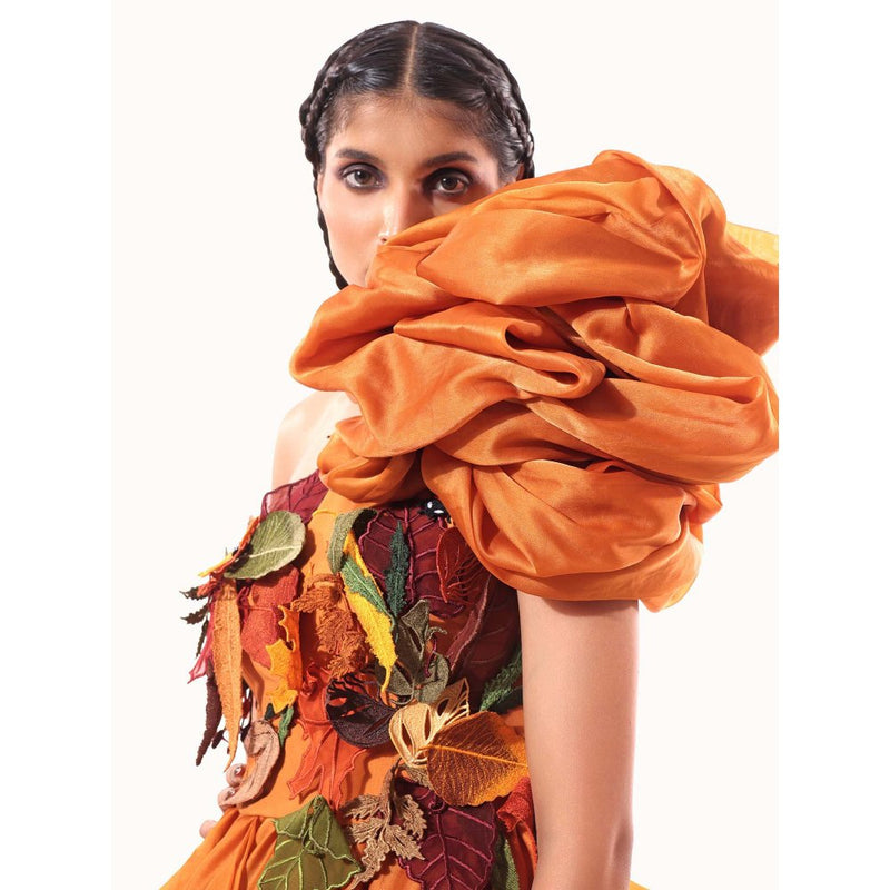 MODO CALDO Orange Golden Hour Dress with Trail