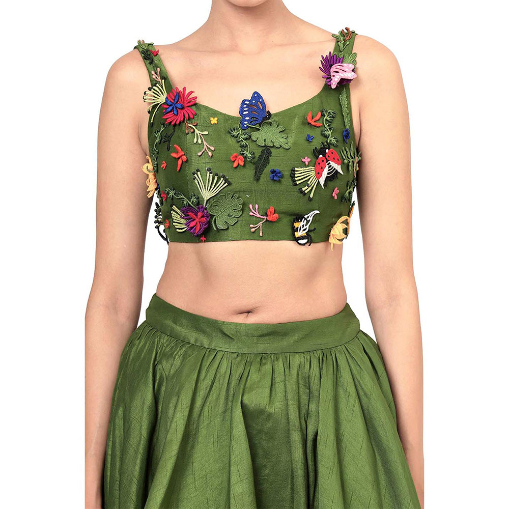 MODO CALDO Womens Embroidered Green Crop Top with Skirt and Trail