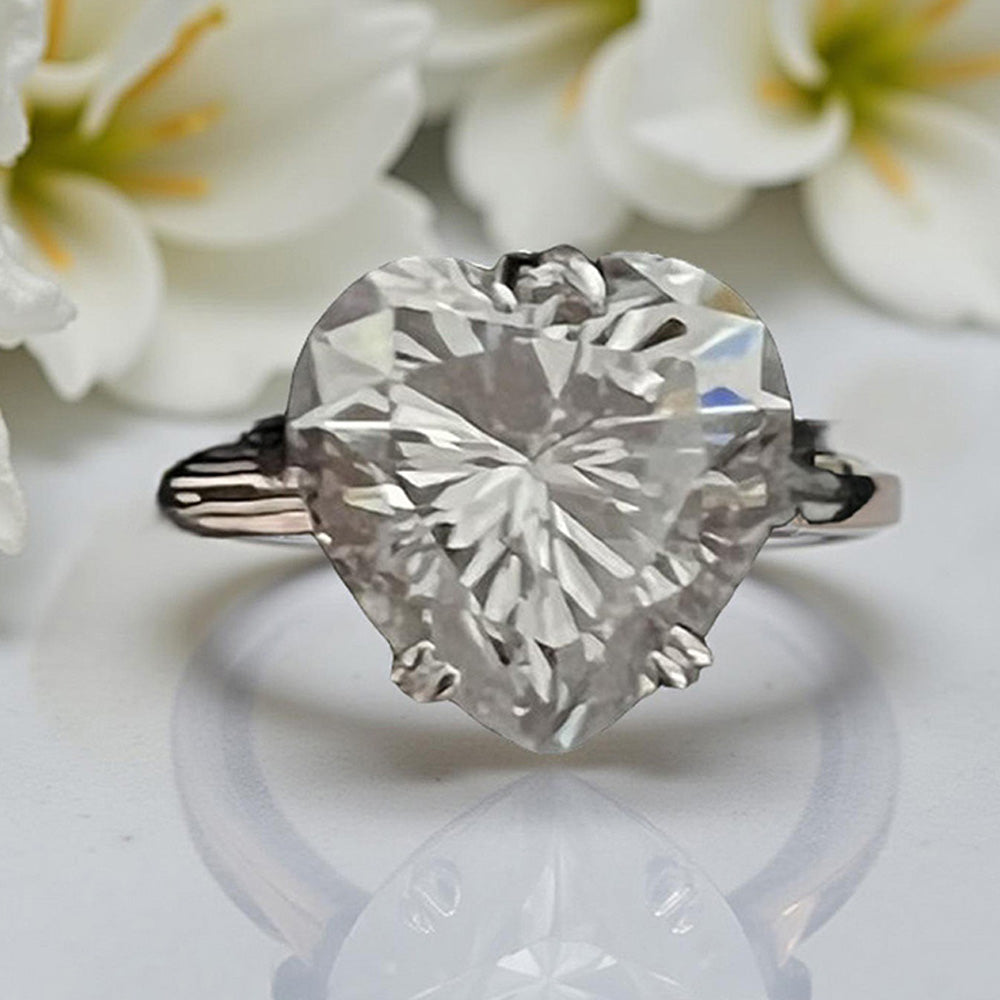 Mon Tresor 3 Pin Heart Solitaire Ring - White