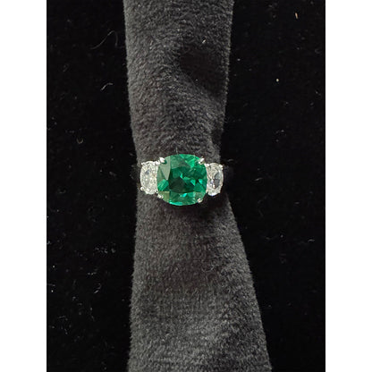 Mon Tresor Green Cushion Cut With Ovals Ring