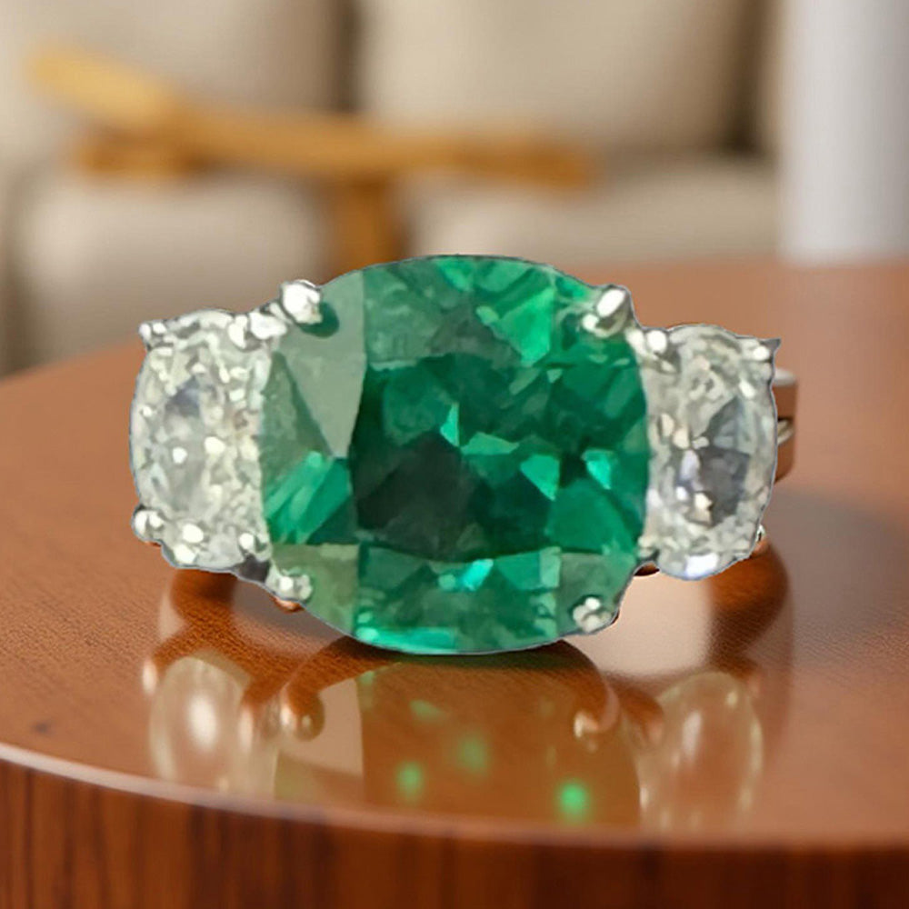 Mon Tresor Green Cushion Cut With Ovals Ring