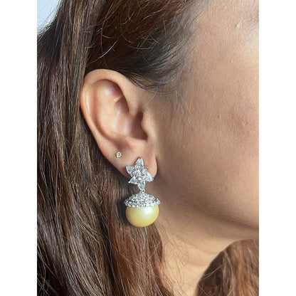 Mon Tresor Small Cluster With Yellow Pearl Drop Earrings