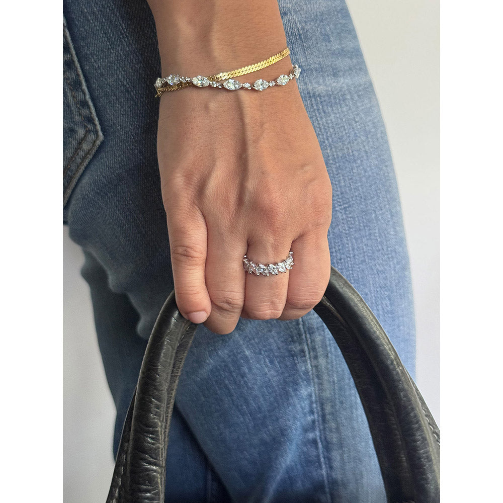 Mon Tresor Alternate Marquis And Round Dia Bracelet - White