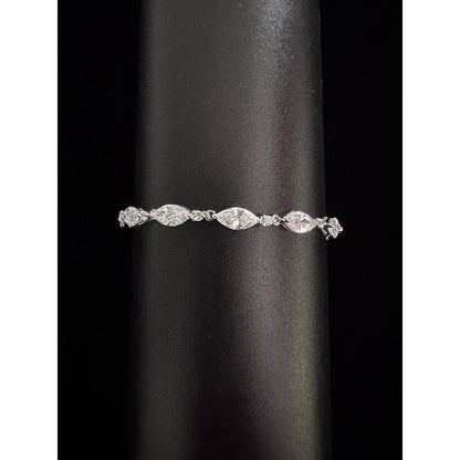 Mon Tresor Alternate Marquis And Round Dia Bracelet - White