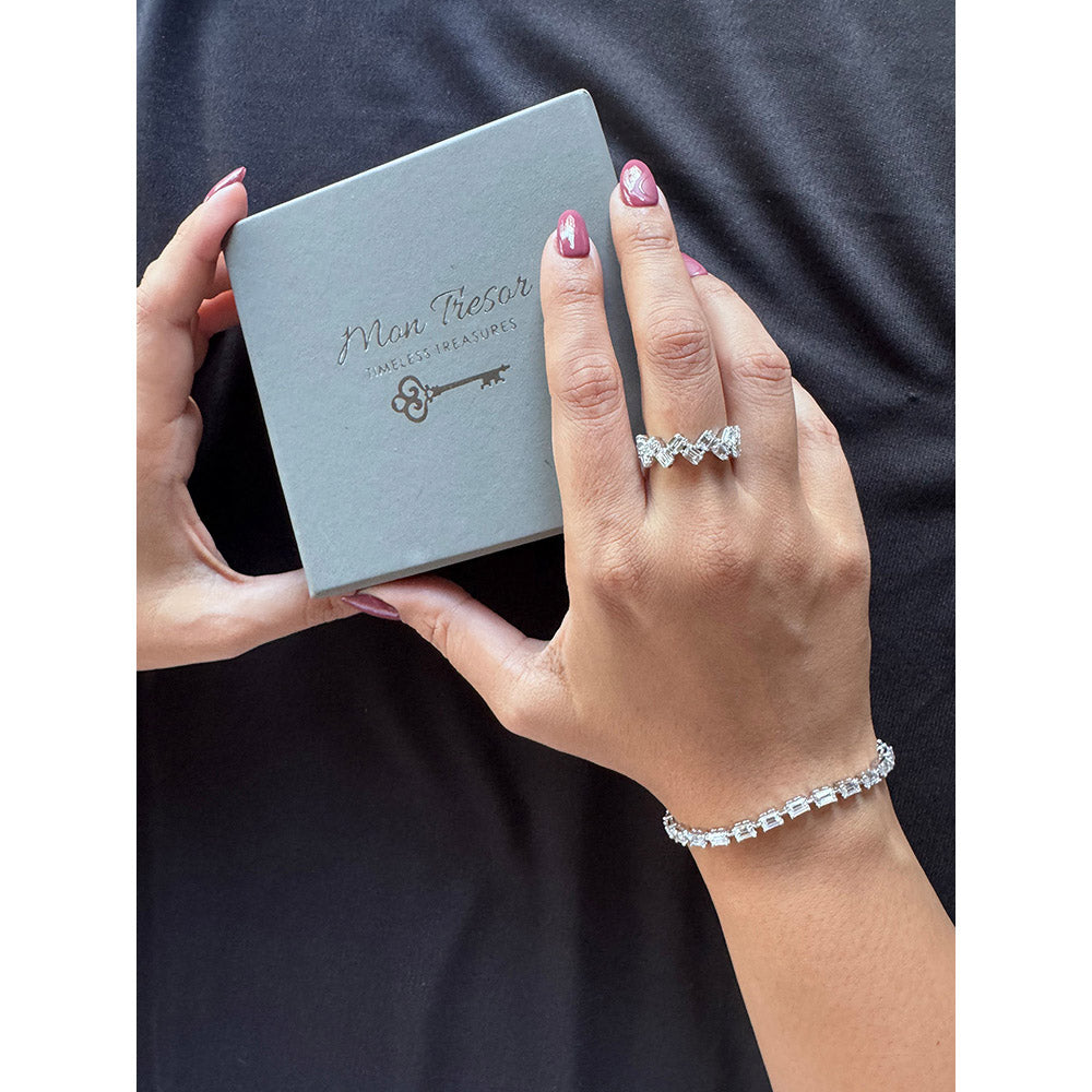 Mon Tresor Emerald Cut Segmented Bracelet - White
