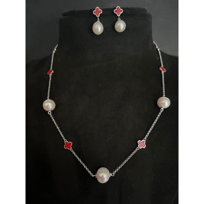 Mon Tresor Scarlet Clover Pearl Necklace - Multi-Color