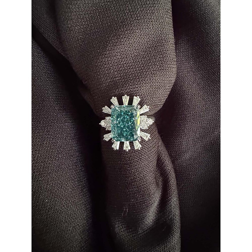 Mon Tresor Rectangle Ice Green With Segmented Dia Halo