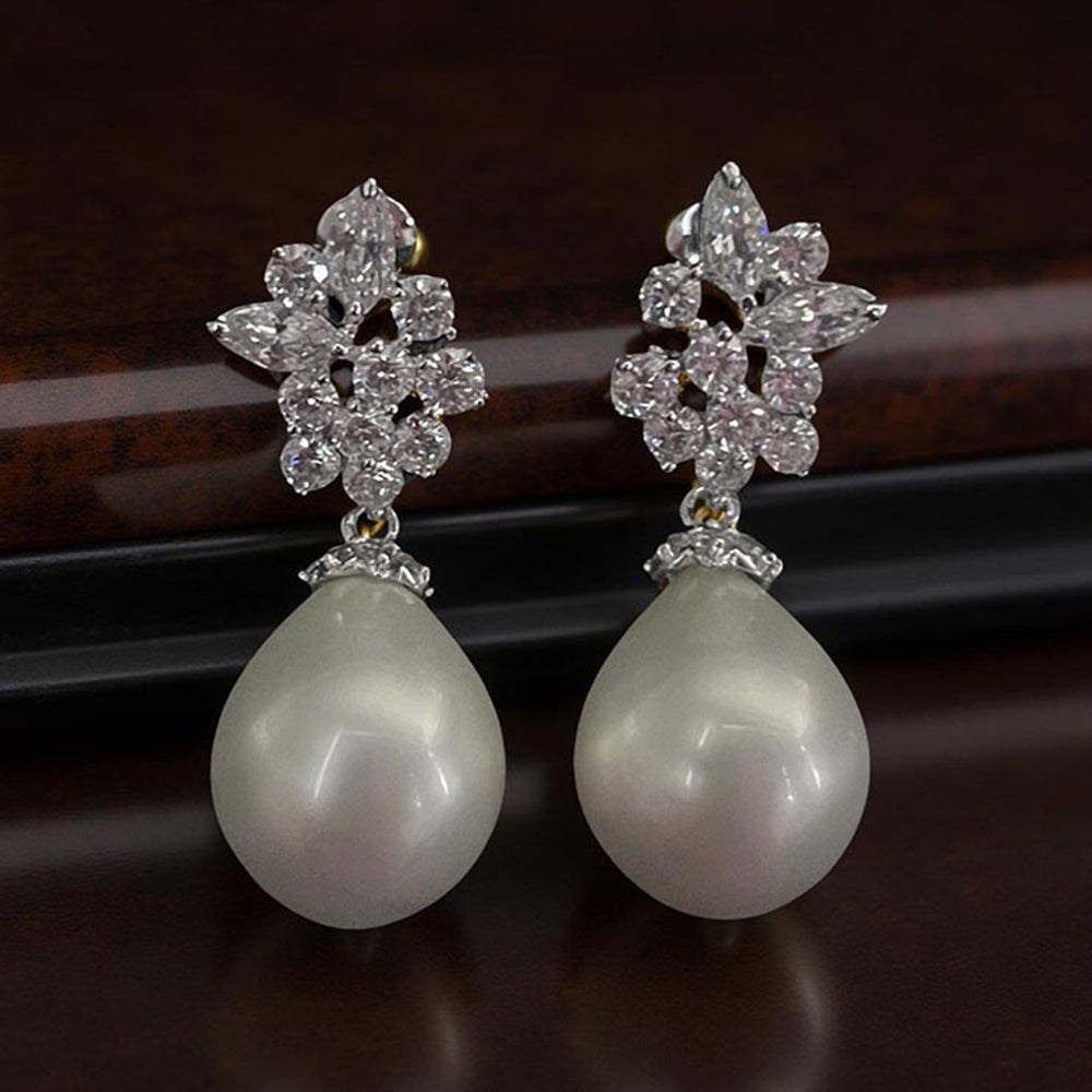 Mon Tresor White Diamond Cluster With Pearl Drop