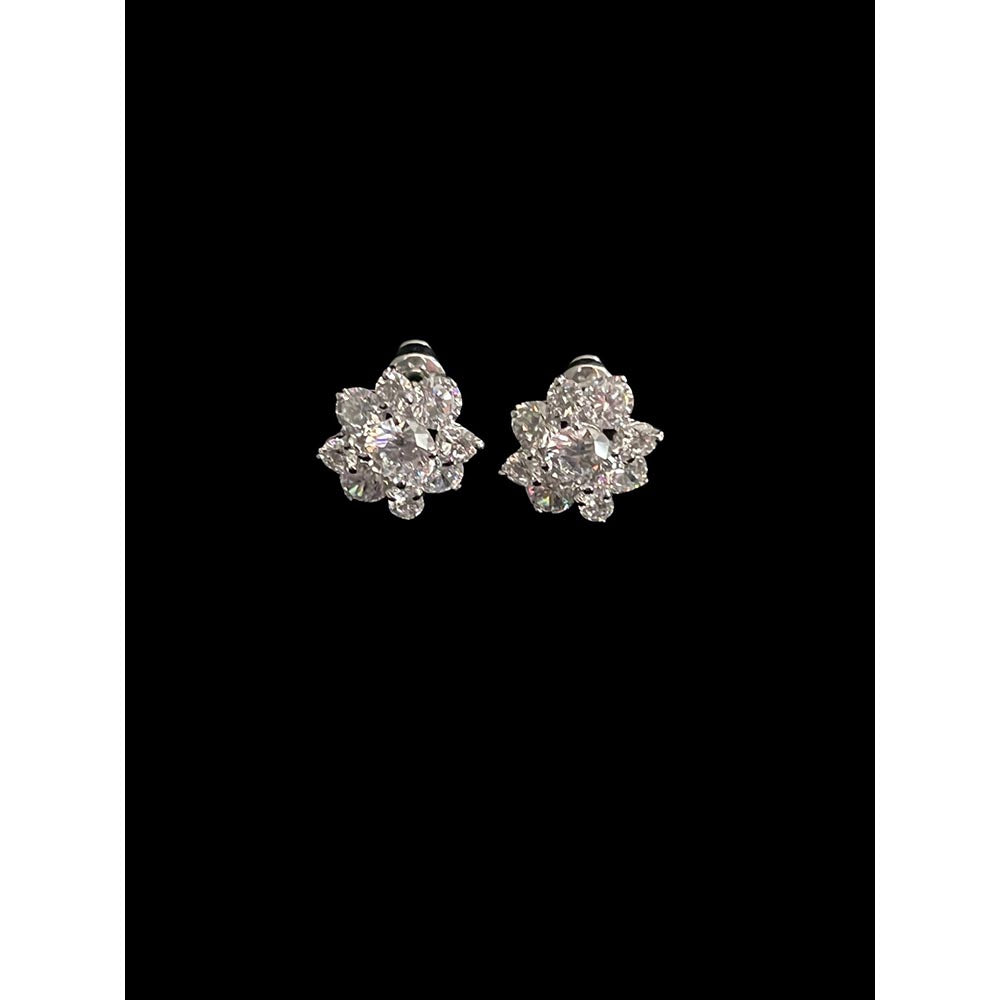 Mon Tresor White 20 Cents Flower Stud Earrings