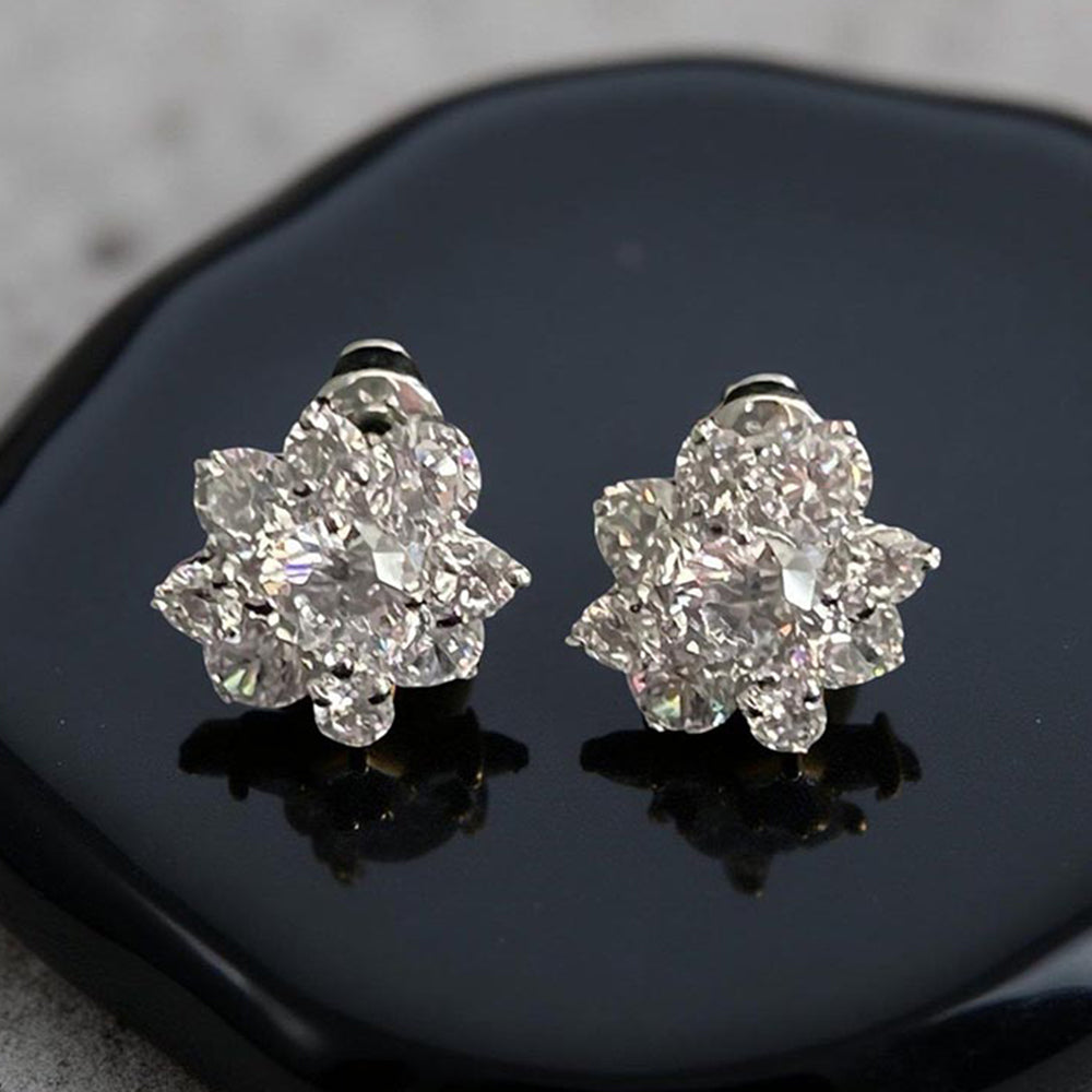Mon Tresor White 20 Cents Flower Stud Earrings