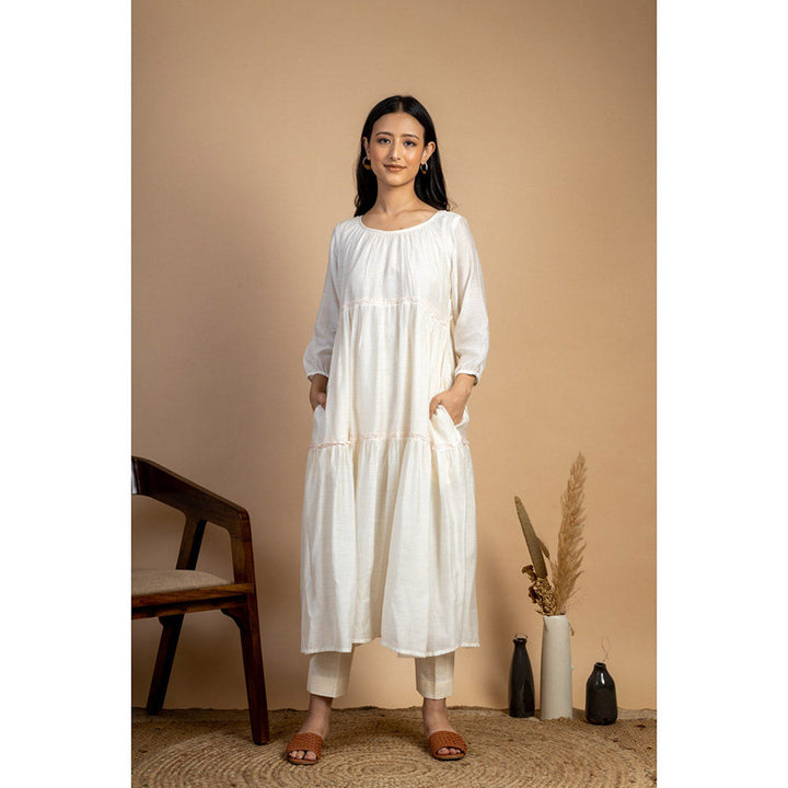 Mushio Women's Ujavani Silk Solid Off White Kurta
