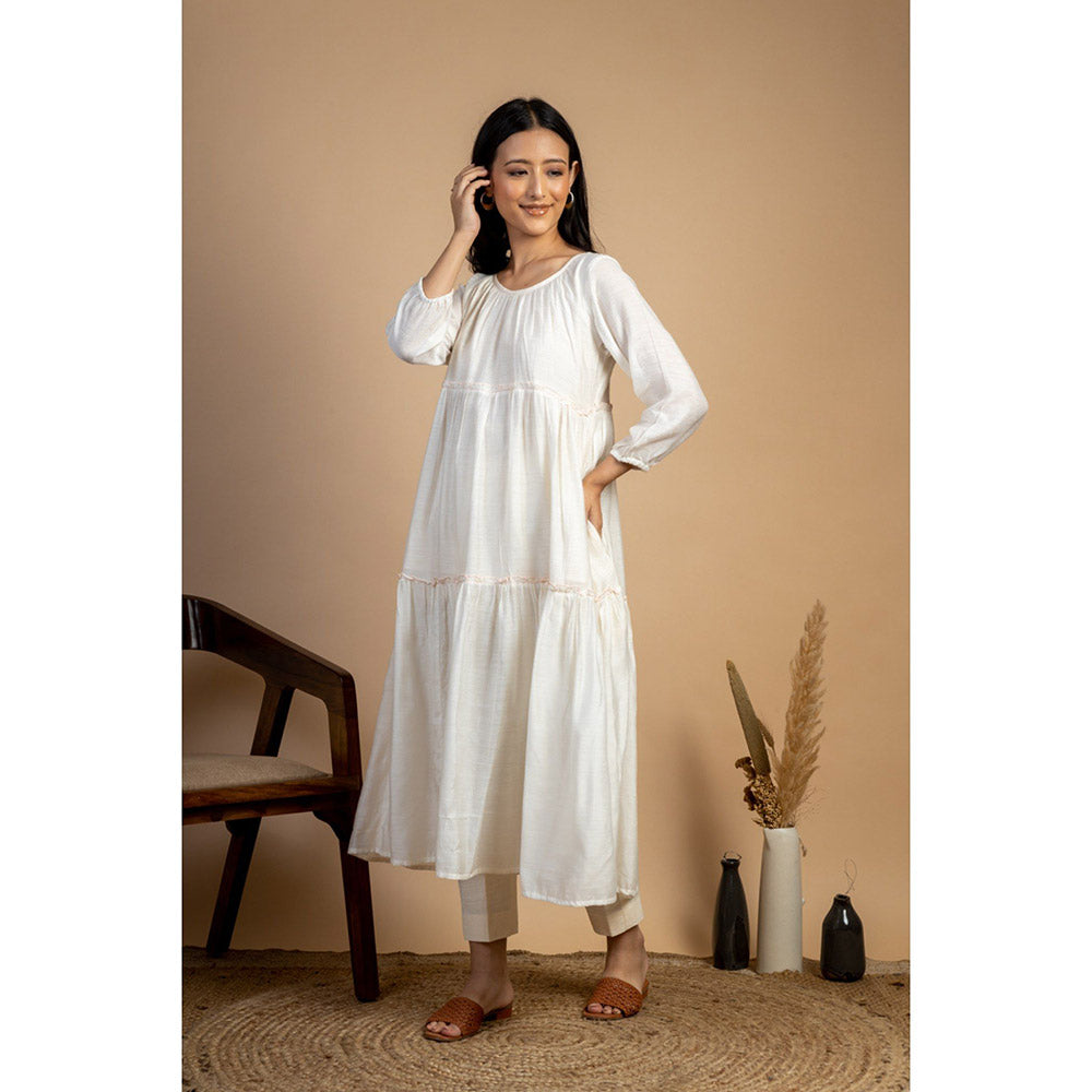 Mushio Women's Ujavani Silk Solid Off White Kurta